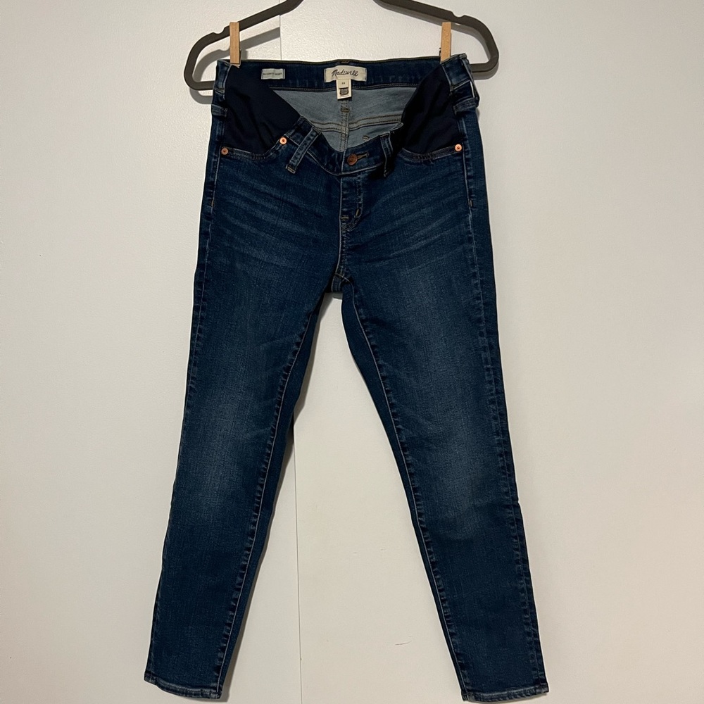 Maternity skinny jeans